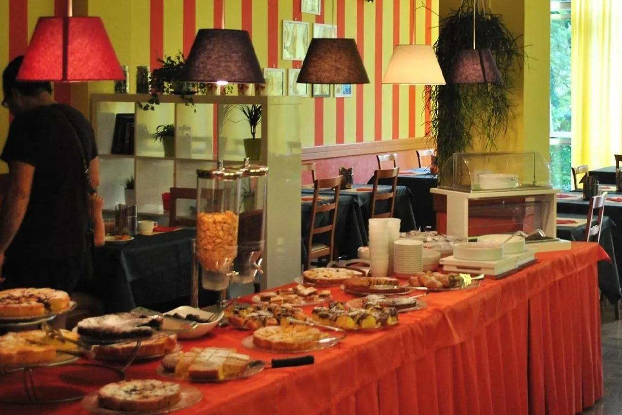 Hotel Bahama Rimini 3*,  Italy
